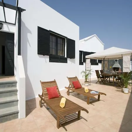 Willa Puerto Del Carmen Sleeps 6 Pool Wifi Puerto del Carmen (Lanzarote)