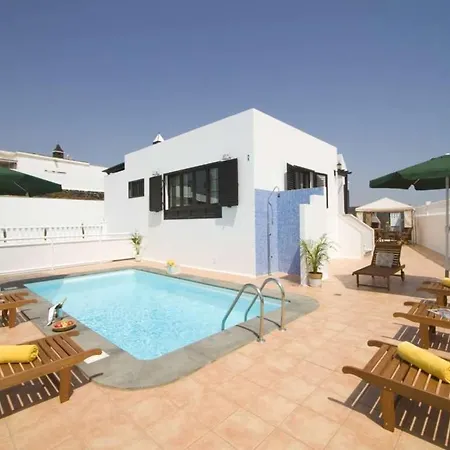 Villa Puerto Del Carmen Sleeps 6 Pool Wifi *