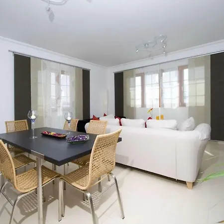 Puerto Del Carmen Sleeps 6 Pool Wifi * Puerto del Carmen (Lanzarote)