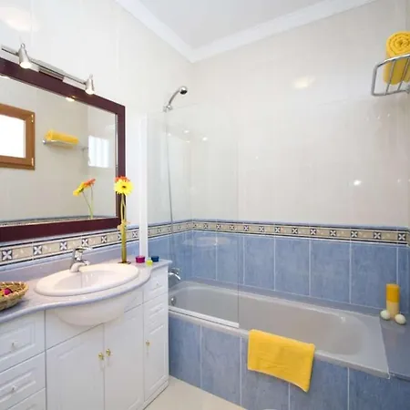 Puerto Del Carmen Sleeps 6 Pool Wifi Villa