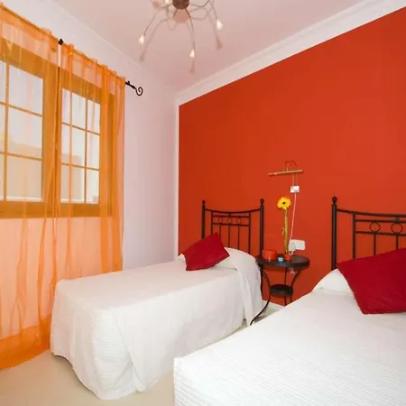 Puerto Del Carmen Sleeps 6 Pool Wifi